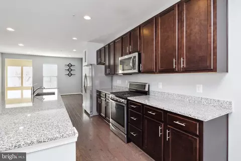 8015 Clovis Way, Hanover, MD 21076 photo 2