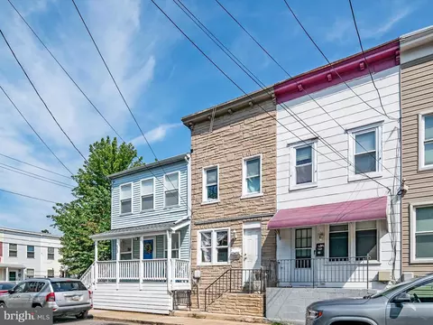 56 Pleasant St, Annapolis, MD 21401 photo 2