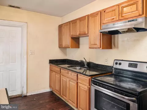 56 Pleasant St, Annapolis, MD 21401 photo 8