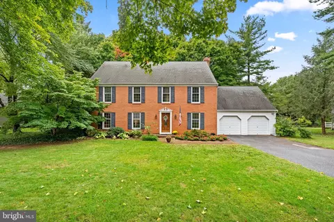 632 Magothy View Dr, Arnold, MD 21012