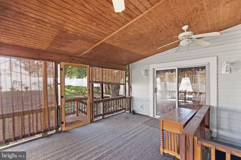 8439 Garden Rd, Pasadena, MD 21122 photo 11