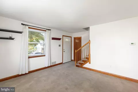 8439 Garden Rd, Pasadena, MD 21122 photo 4