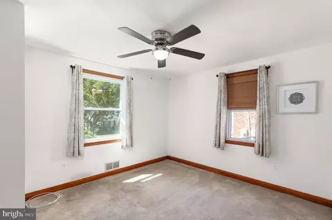 8439 Garden Rd, Pasadena, MD 21122 photo 15