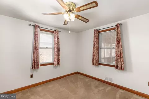 8439 Garden Rd, Pasadena, MD 21122 photo 13