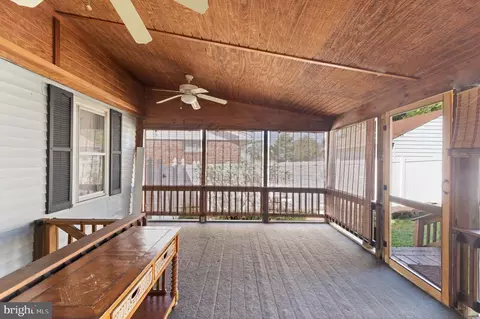 8439 Garden Rd, Pasadena, MD 21122 photo 10