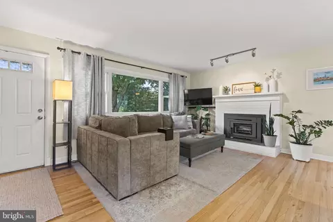 114 Simms Dr, Annapolis, MD 21401 photo 4