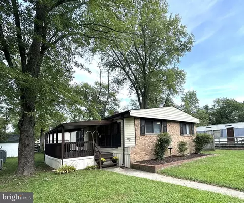 1501 Flanders Ln #TRLR J, Harwood, MD 20776