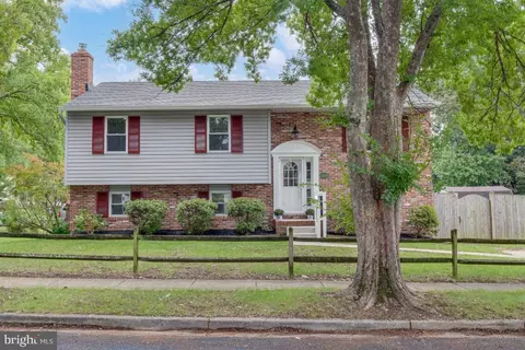 53 Jamar Dr, Severna Park, MD 21146