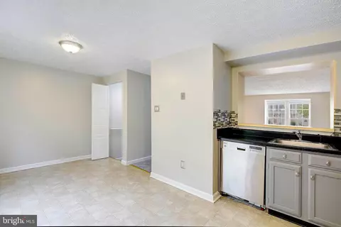 697 Willowby Run, Pasadena, MD 21122 photo 8