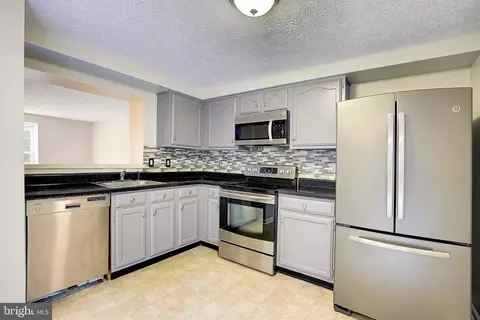 697 Willowby Run, Pasadena, MD 21122