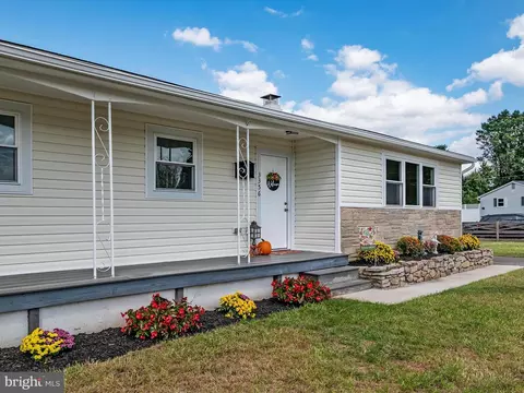 3356 Crumpton S, Laurel, MD 20724 photo 2