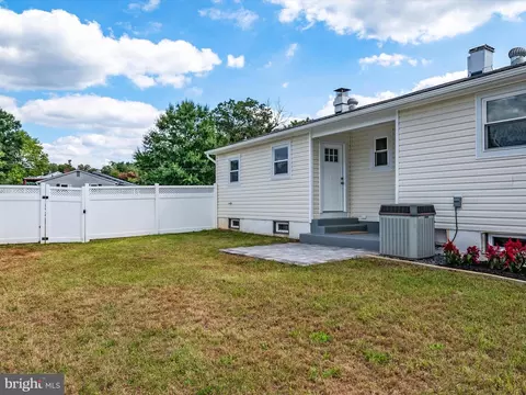 3356 Crumpton S, Laurel, MD 20724 photo 7