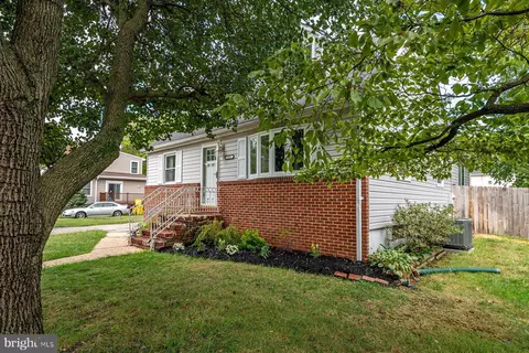 250 Kenwood Rd, Pasadena, MD 21122