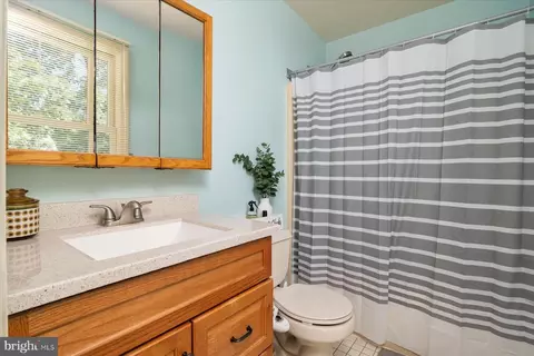 447 Royal Beach Rd, Pasadena, MD 21122 photo 21