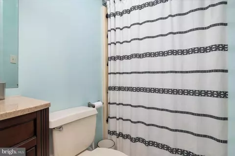 447 Royal Beach Rd, Pasadena, MD 21122 photo 29