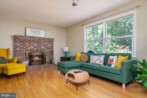 447 Royal Beach Rd, Pasadena, MD 21122 photo 14