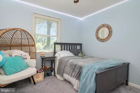 447 Royal Beach Rd, Pasadena, MD 21122 photo 23