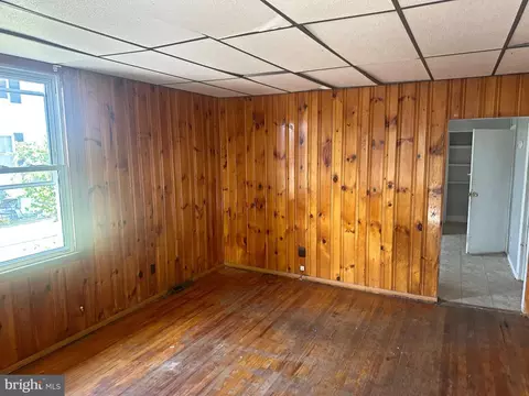 220 Doris Ave, Baltimore Highlands, MD 21225 photo 4