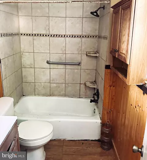 220 Doris Ave, Baltimore Highlands, MD 21225 photo 9