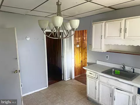 220 Doris Ave, Baltimore Highlands, MD 21225 photo 6