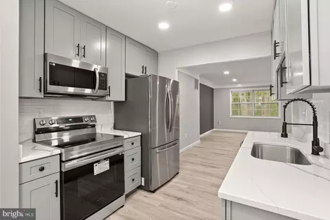 1653 Forest Hill Ct, Crofton, MD 21114 photo 6