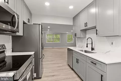 1653 Forest Hill Ct, Crofton, MD 21114 photo 7