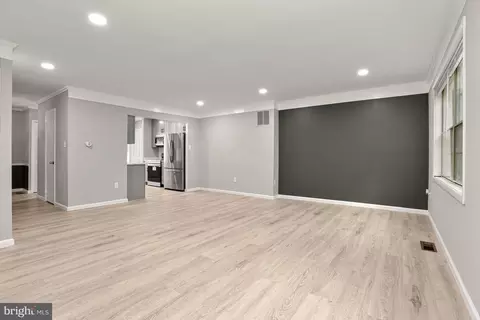 1653 Forest Hill Ct, Crofton, MD 21114 photo 13