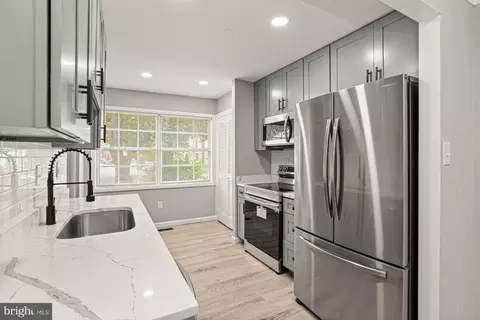 1653 Forest Hill Ct, Crofton, MD 21114 photo 8