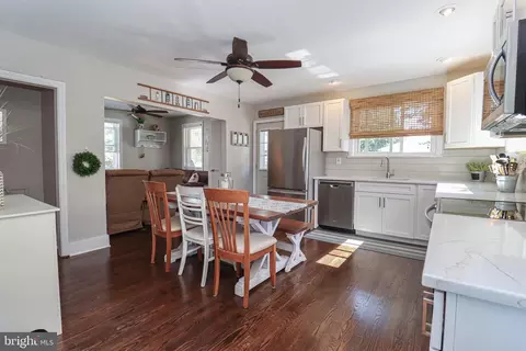 159 Meadow Rd, Pasadena, MD 21122 photo 9