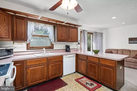 7909 Elberta Dr, Severn, MD 21144 photo 10