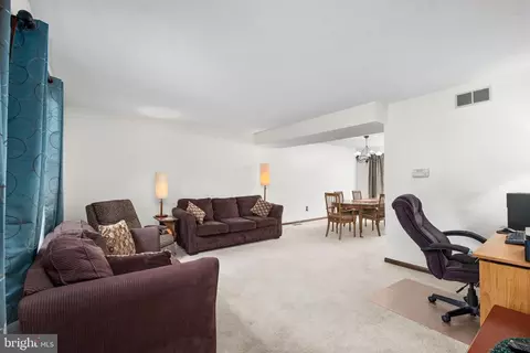 7909 Elberta Dr, Severn, MD 21144 photo 6