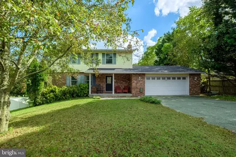 7909 Elberta Dr, Severn, MD 21144