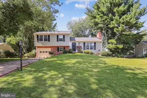 1124 Old Stone Ln, Arnold, MD 21012 photo 2