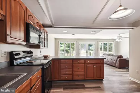 1124 Old Stone Ln, Arnold, MD 21012 photo 9
