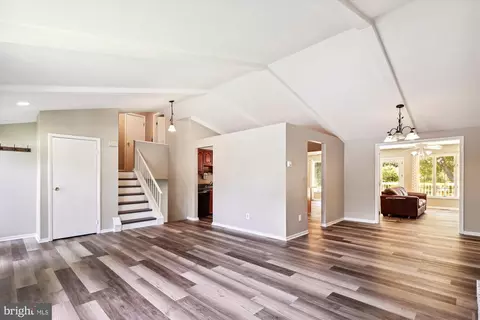 1124 Old Stone Ln, Arnold, MD 21012 photo 4