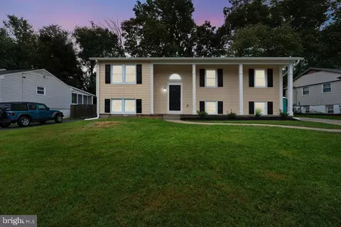 501 Williamsburg Ln, Odenton, MD 21113