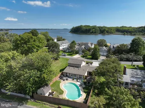 529 Bay View Point Dr, Edgewater, MD 21037 photo 2