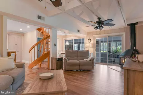 529 Bay View Point Dr, Edgewater, MD 21037 photo 8