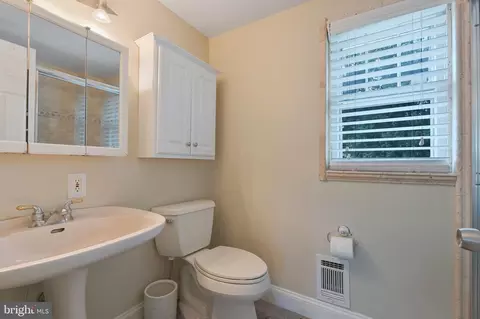 529 Bay View Point Dr, Edgewater, MD 21037 photo 28