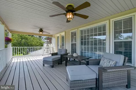 529 Bay View Point Dr, Edgewater, MD 21037 photo 3