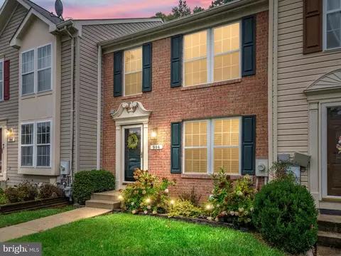 904 Deerberry Ct, Odenton, MD 21113