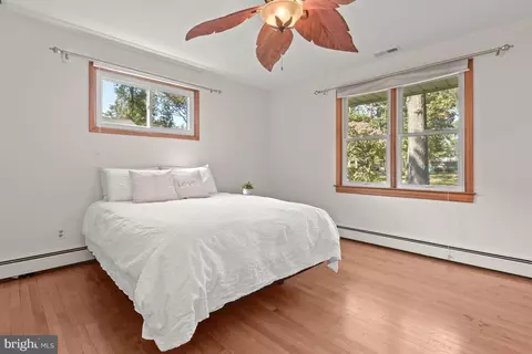 215 Drum Ave S, Pasadena, MD 21122 photo 5