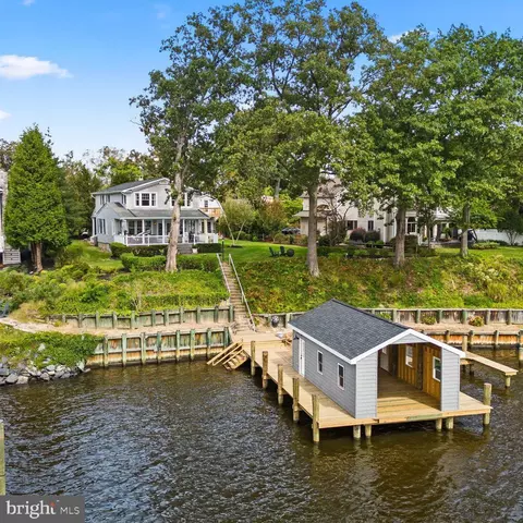 389 South Dr, Severna Park, MD 21146