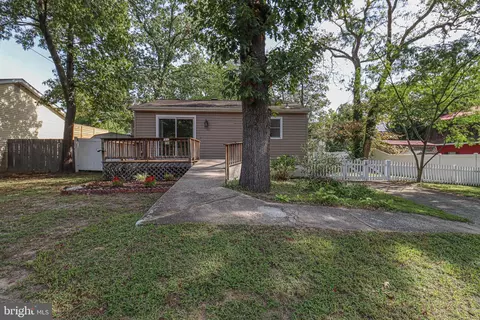 819 Pasadena Ave, Severna Park, MD 21146