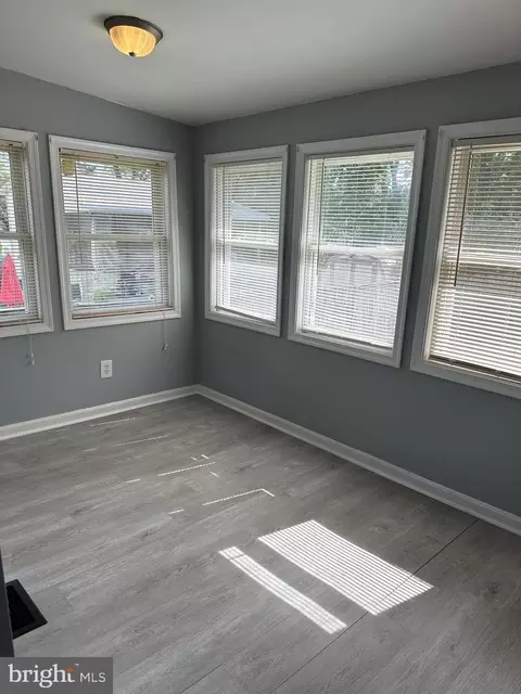227 Dale Rd, Pasadena, MD 21122 photo 5