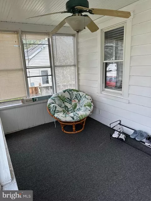 227 Dale Rd, Pasadena, MD 21122 photo 2