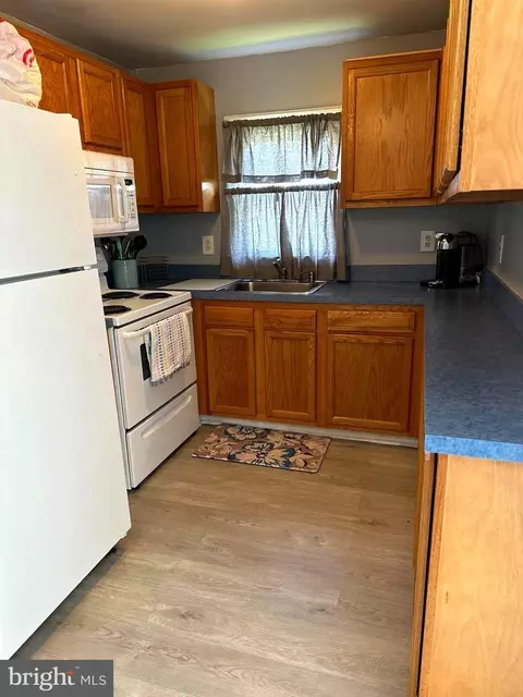 227 Dale Rd, Pasadena, MD 21122 photo 18