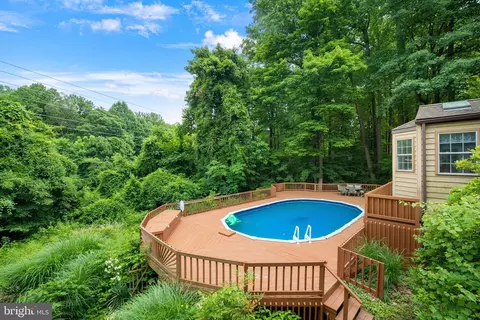1704 Tree House Ct, Annapolis, MD 21401