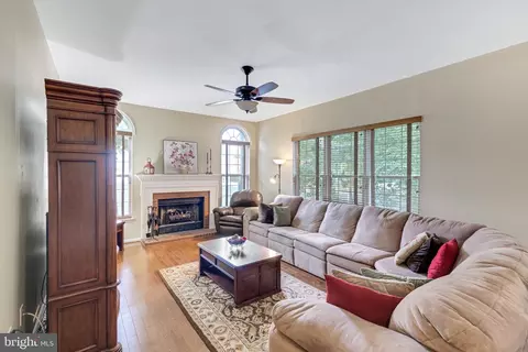 7718 Evanston Ct, Severn, MD 21144 photo 16