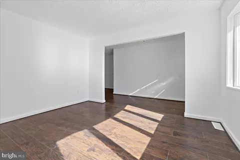 330 Zeppelin Ave, Brooklyn, MD 21225 photo 9